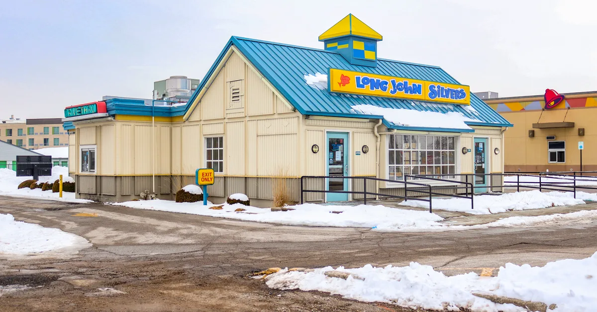 Long John Silver's fast-food restaurant exterior covered in snow, Indianapolis, Indiana.
